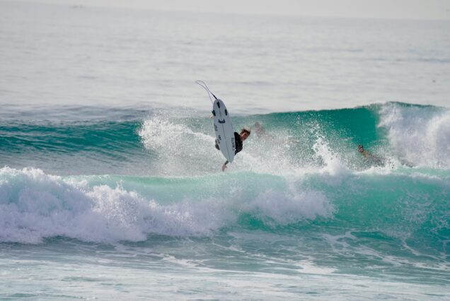 From Agadir or Taghazout: Surfing Class